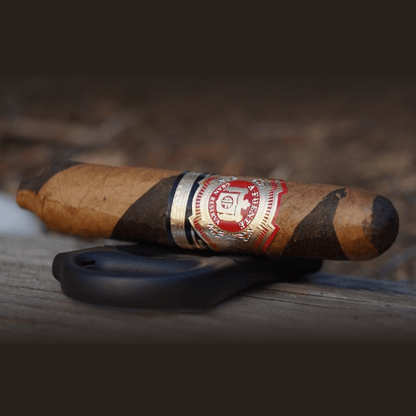 Arturo Fuente Hemingway Between The Lines